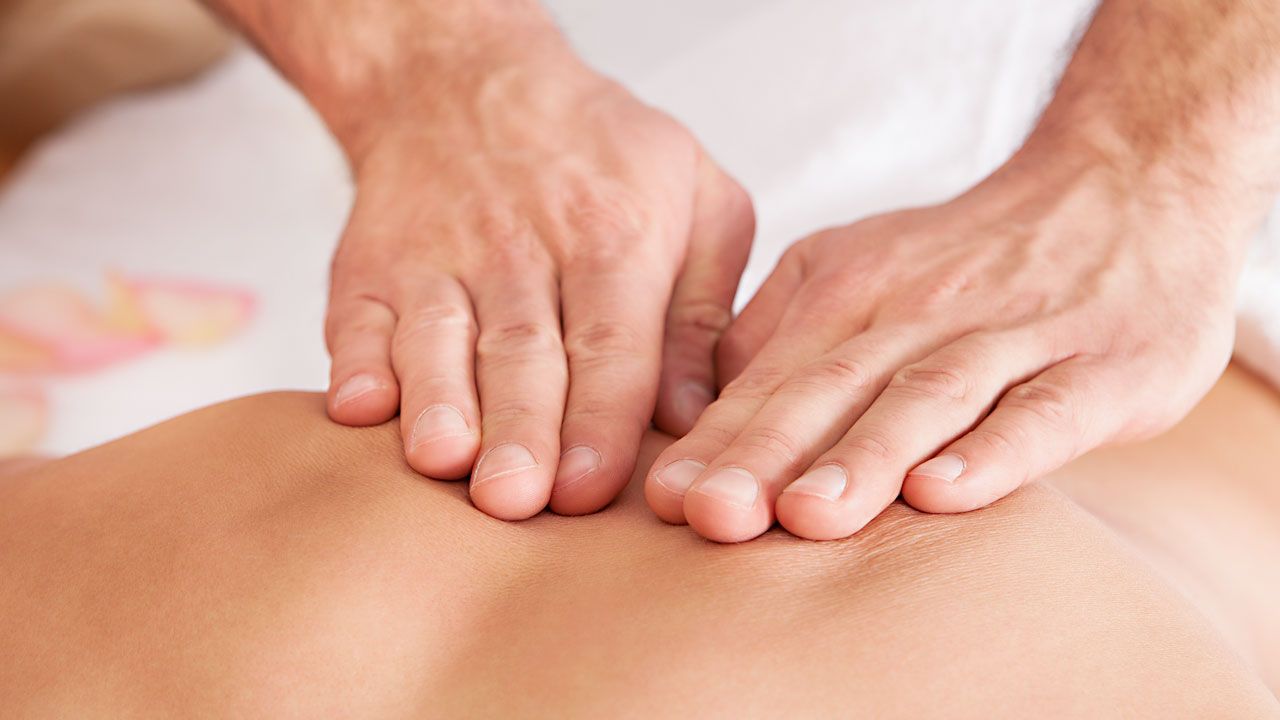 Wirbelsäulentherapie Dorn Massage